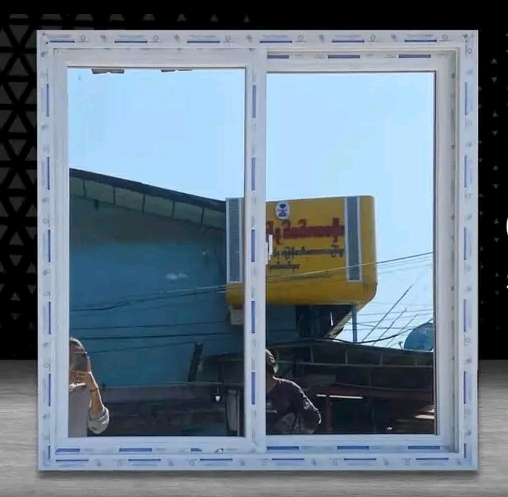 3' x 3 1/2' UPV တံခါးစလိုက်